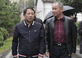 華聲在線股份有限公司總裁龔定名先生一行考察湘豐茶業(yè)集團 華聲在線股份有限公司總裁龔定名先生一行考察湘豐茶業(yè)集團